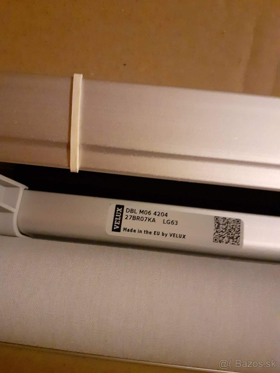 VELUX - zatemňujúca roleta - 2