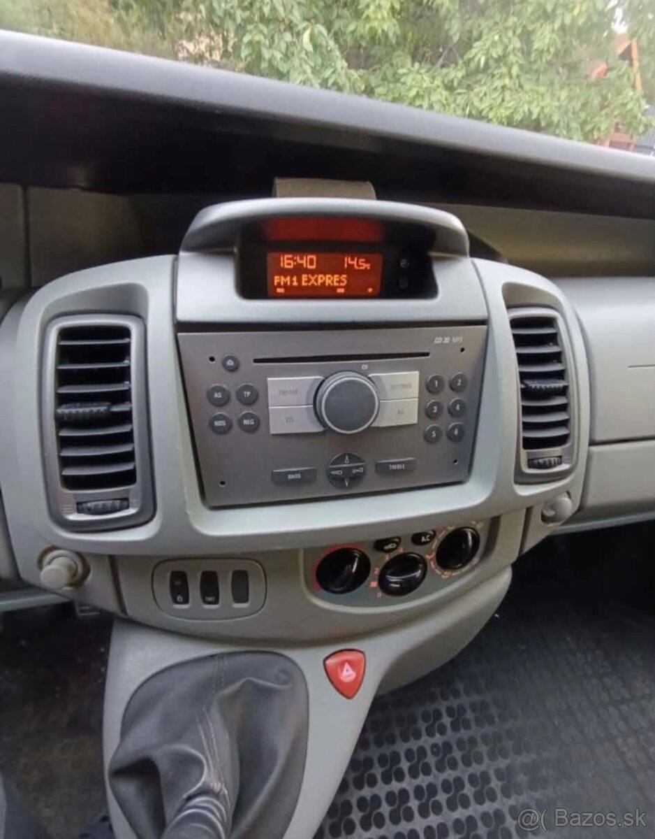 Opel vivaro - 2
