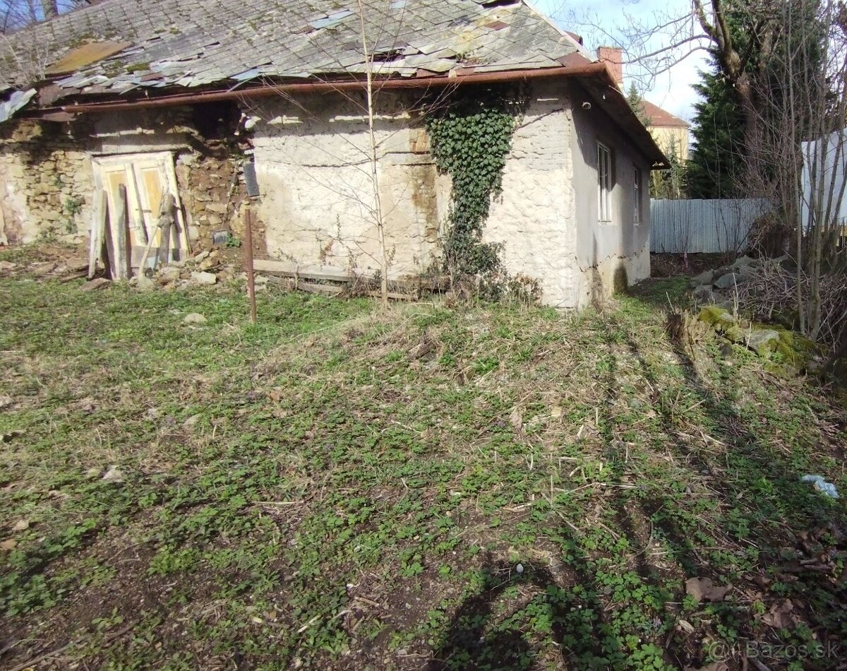 Dom s 8 árovým pozemkom Banská Štiavnica - 2