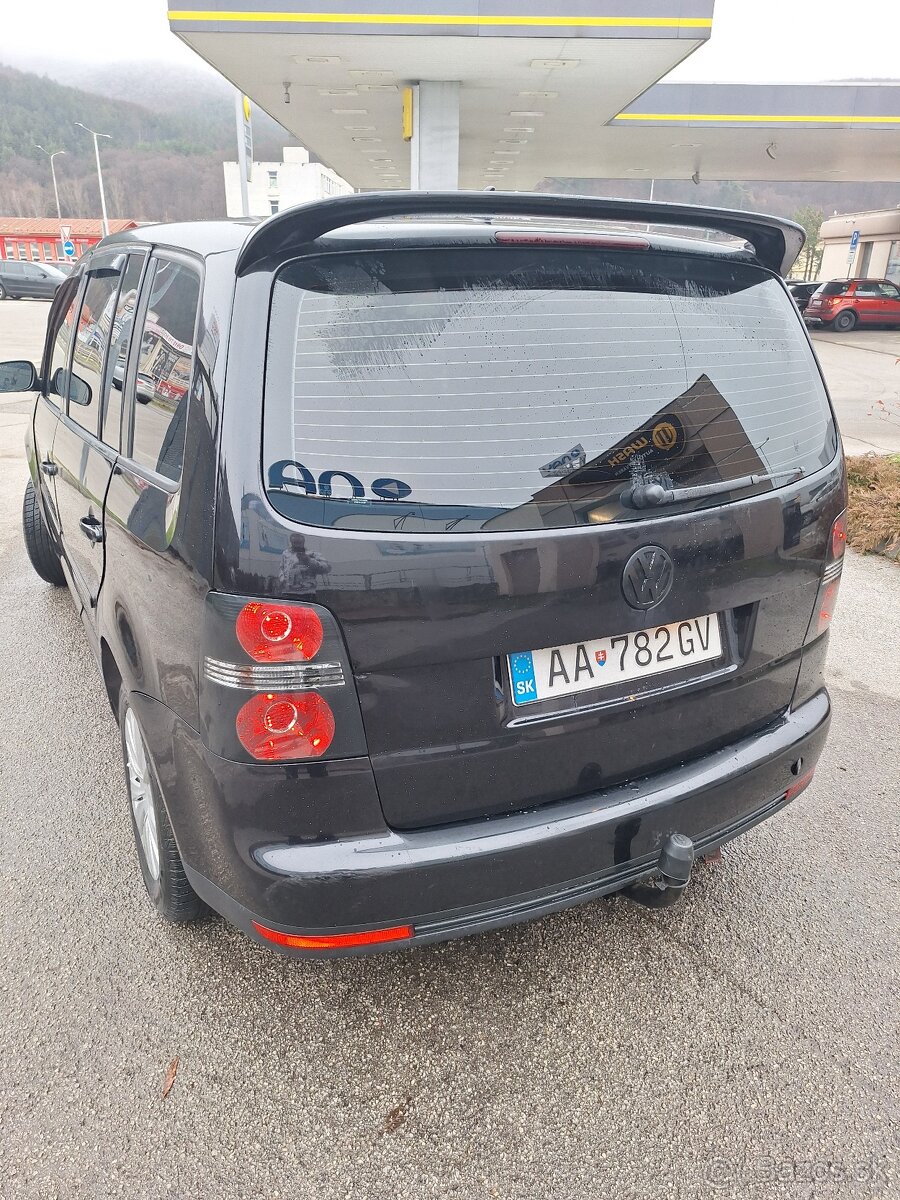 Volkswagen Touran predam/vymenim - 2