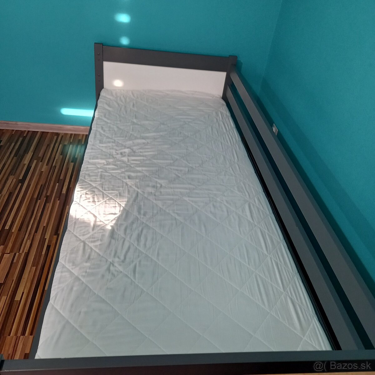Posteľ aj s matracom - 2