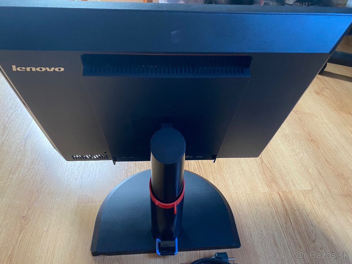 Predam pocitac AIO Lenovo ThinkCentre M72Z - 2