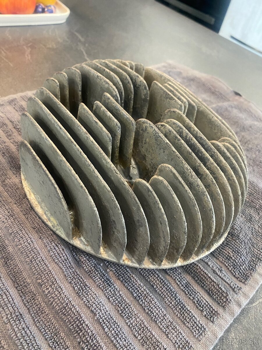 Hlava Jawa 250 typ 559 - 2