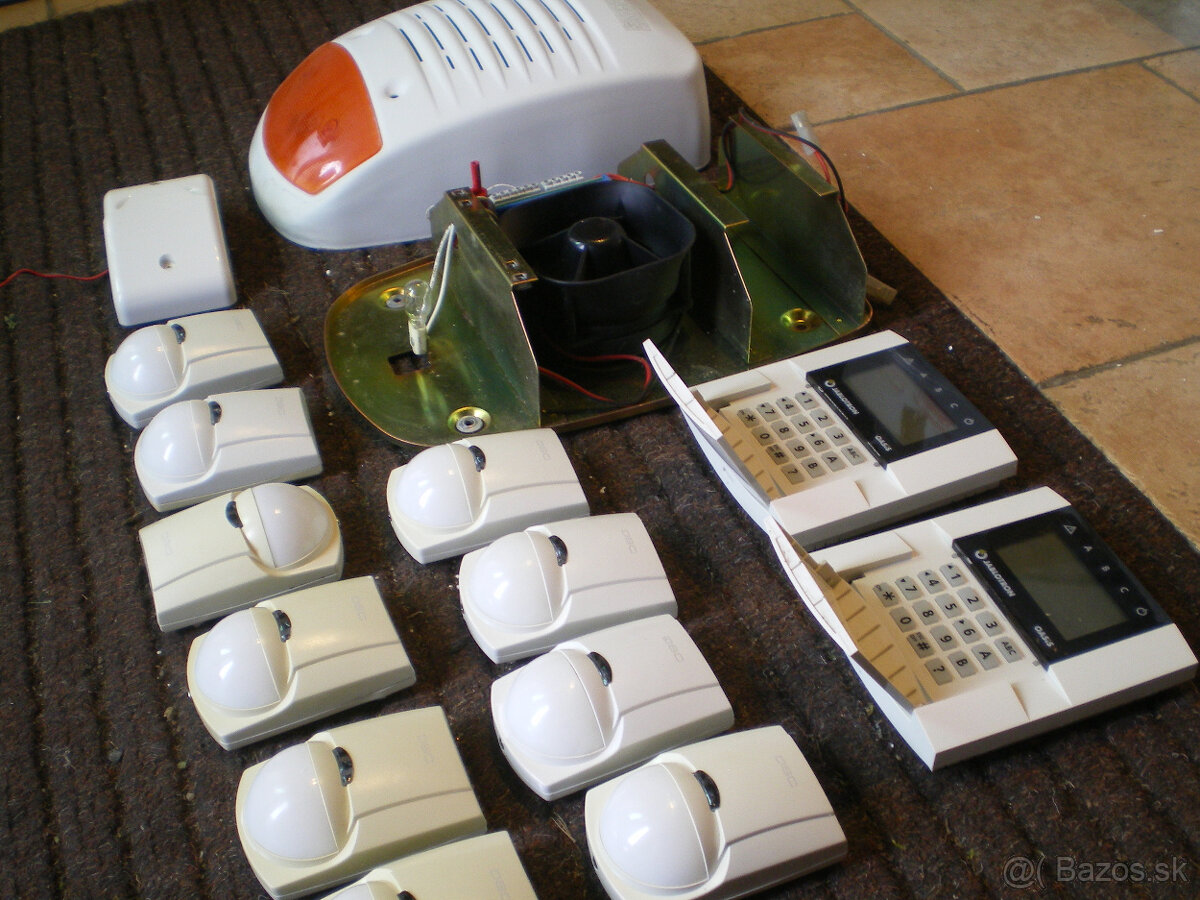 Jablotron - siréna, klávesnice, PIR detectory.... - 2