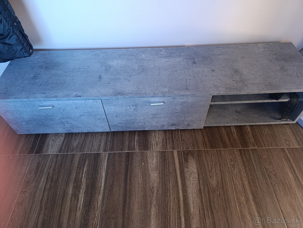 Predám stôl pod tv - 2