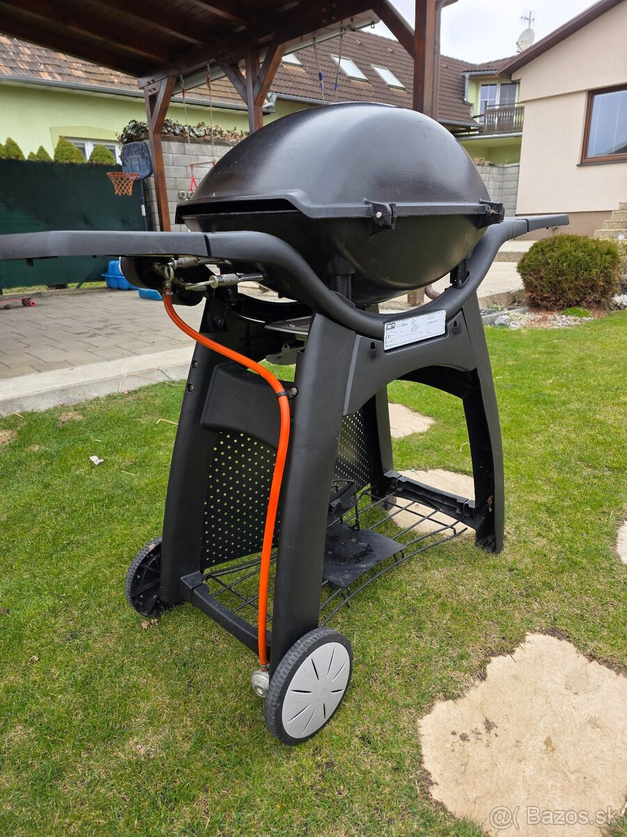 Plynový gril Weber Q3200 - 2
