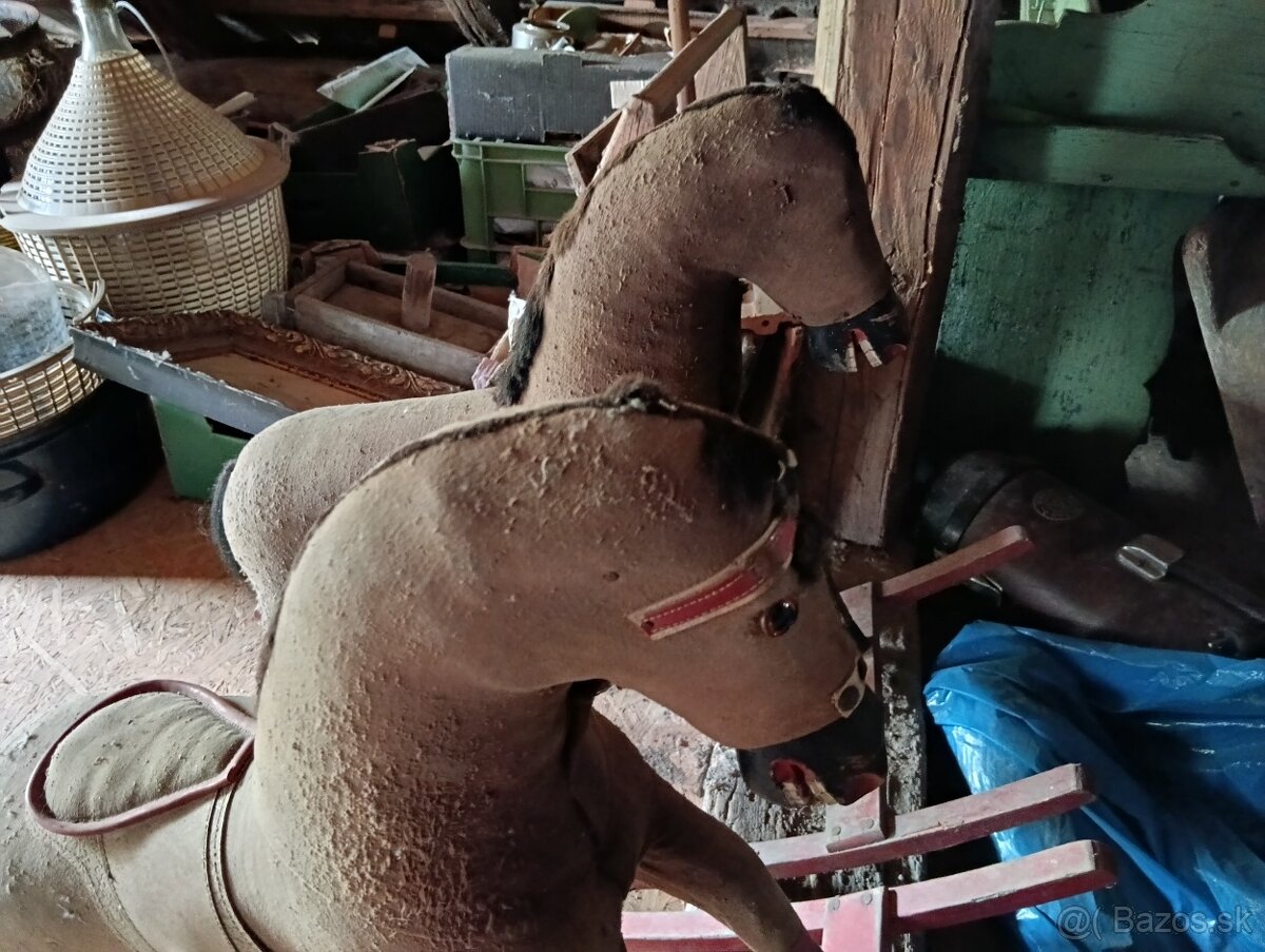 Hojdacie koníky - 2