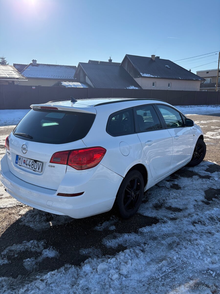 Opel astra J Sport tourer - 2