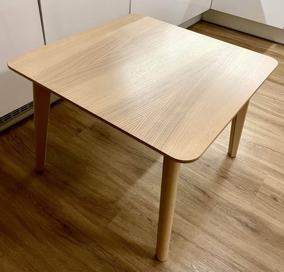 konferenčný stolík IKEA Lisabo - 2