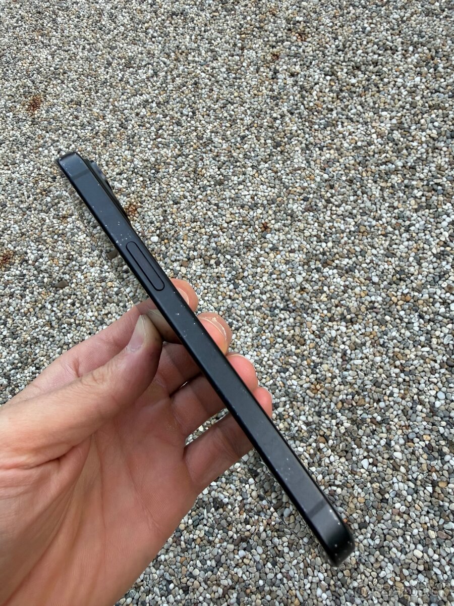 IPhone 15 - 2