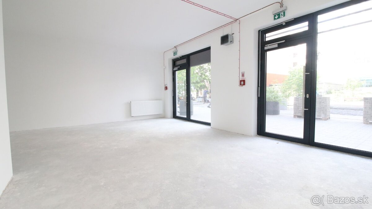 Na prenájom STEIN II., 44 m2 nebytový priestor s terasou 48m - 2