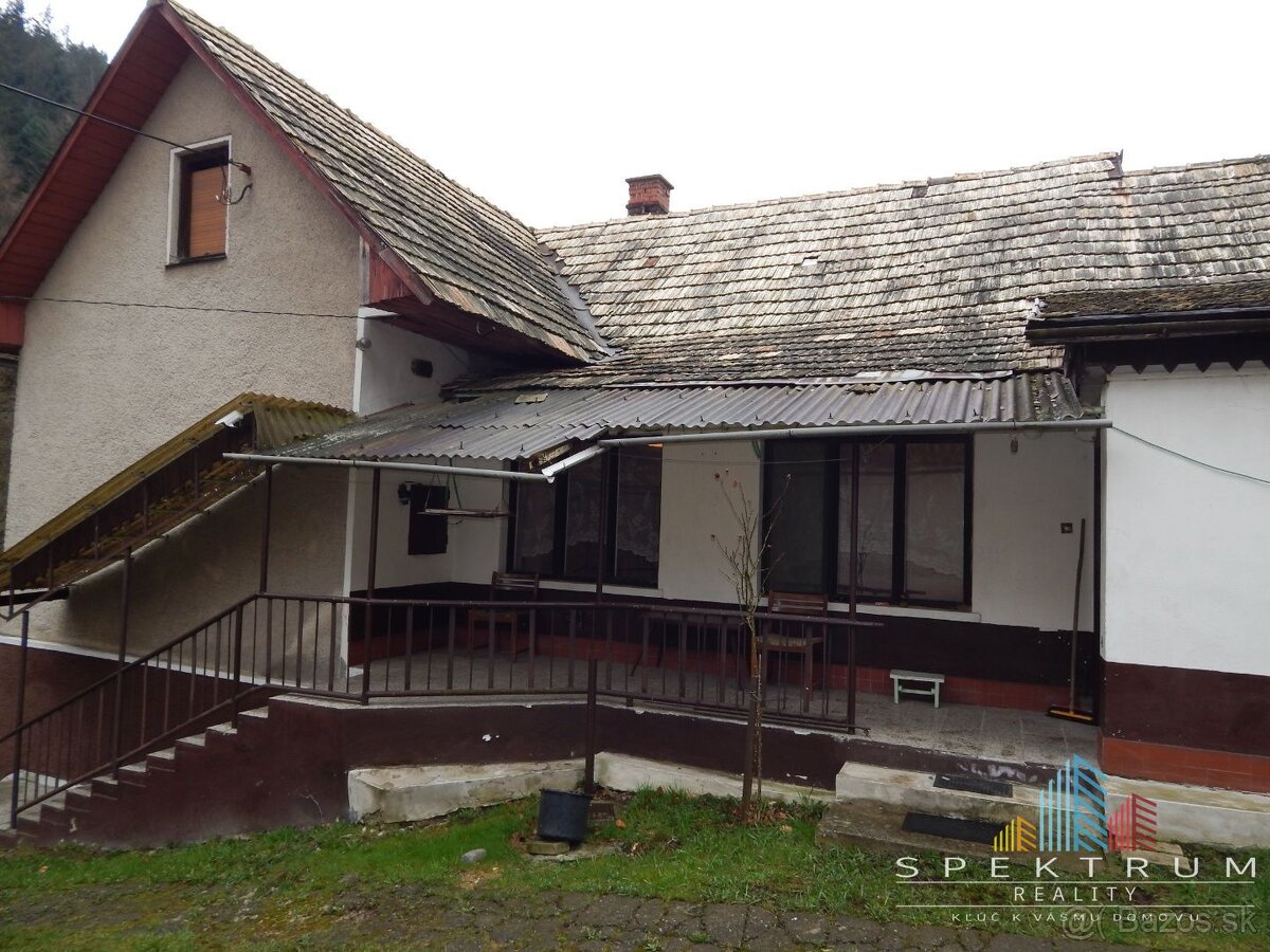 SPEKTRUM REALITY - Na Predaj rodinný dom s pozemkom 1385 m2, - 2