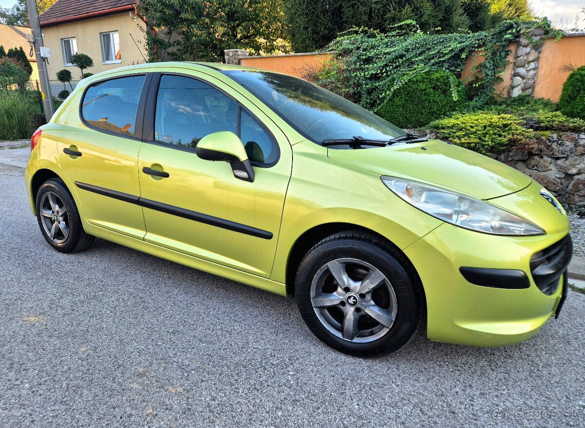 Peugeot 207 1.4 benzin - 2