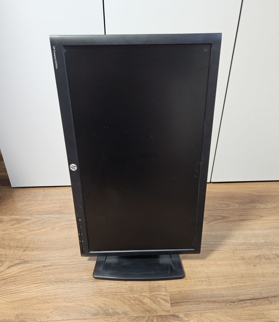Otočný 23" monitor HP Compaq LA2306x - 2