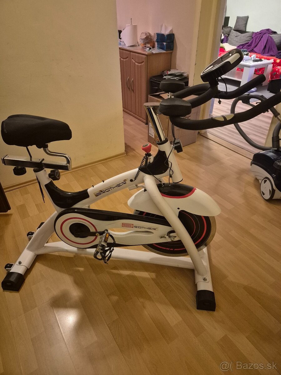 Cyklistický trenažér Brother BC4660 - 2