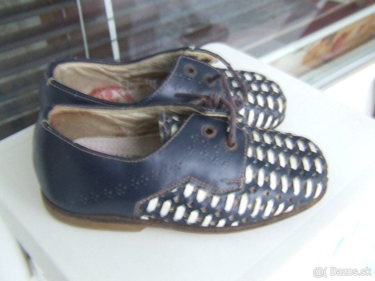 Staré kožené topánočky. Talianské. Pekná dekorácia. - 2