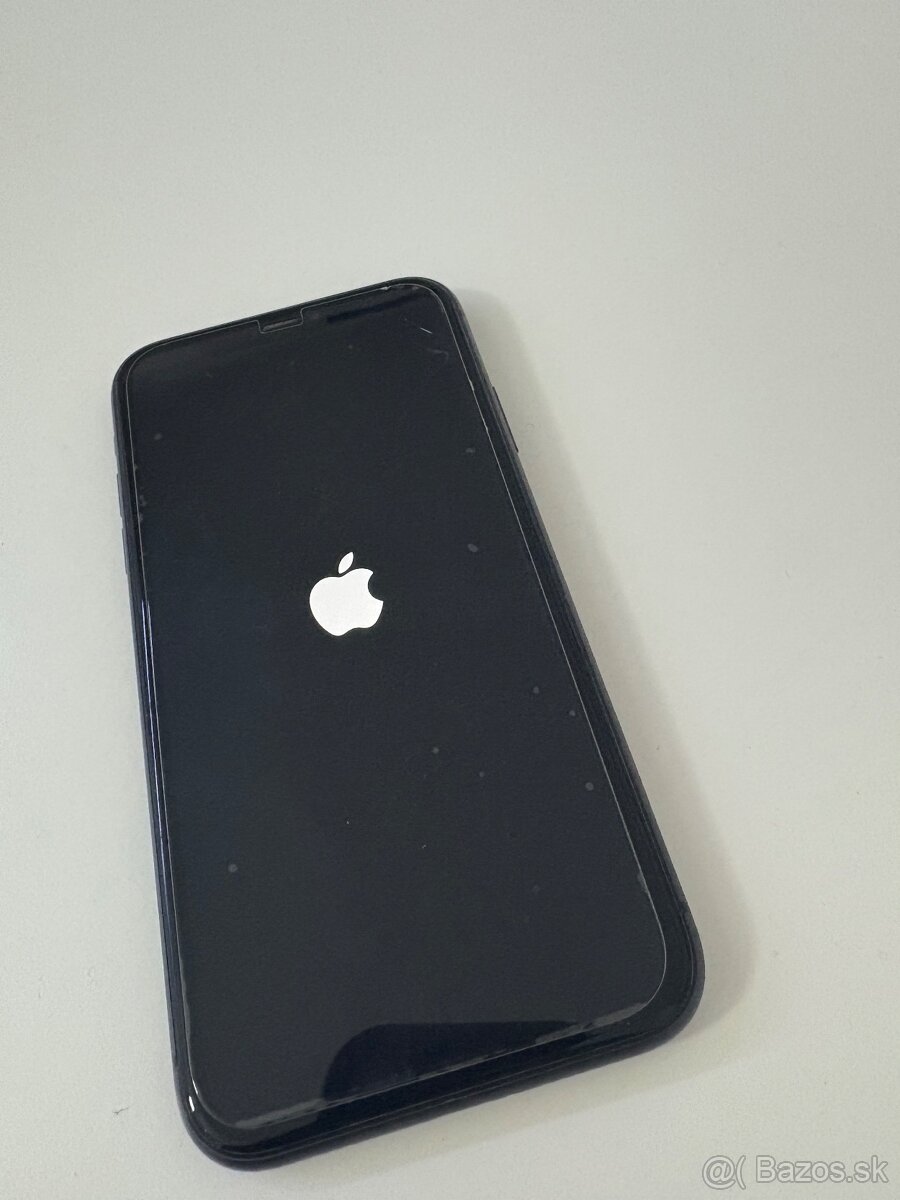 Predám iPhone 11 - 2