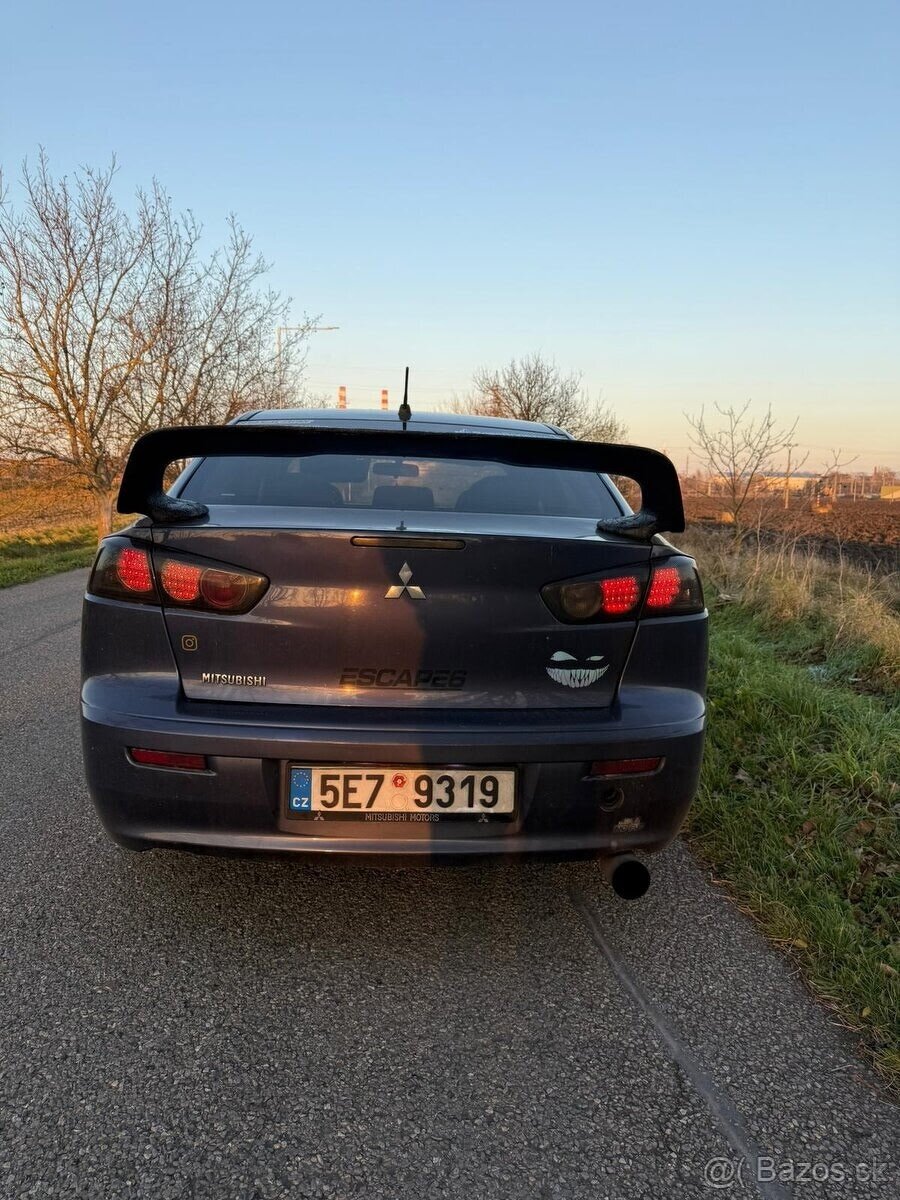 Mitsubishi Lancer 2.0 103 kW - 2