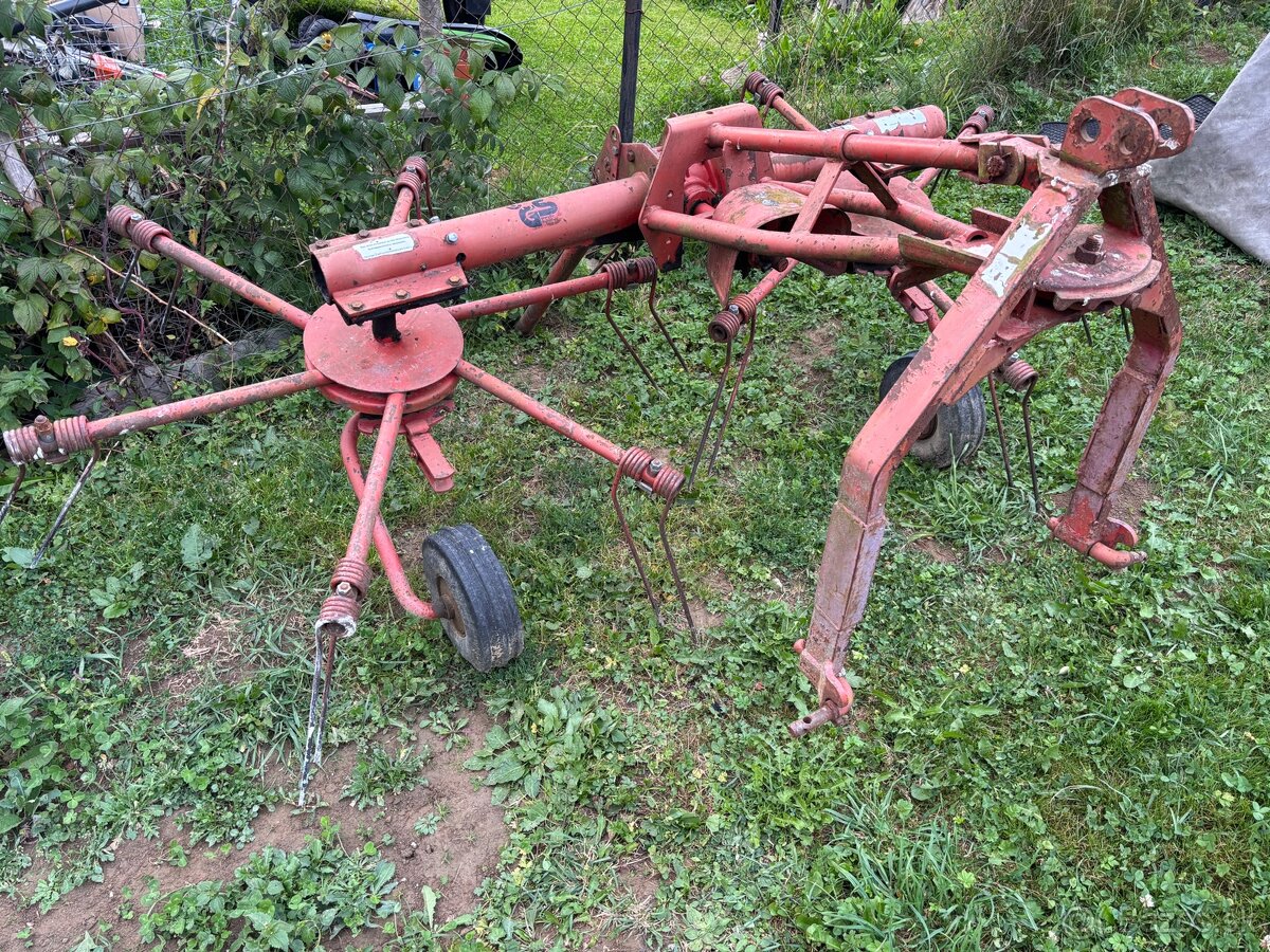 Predam obracacku na seno - 2