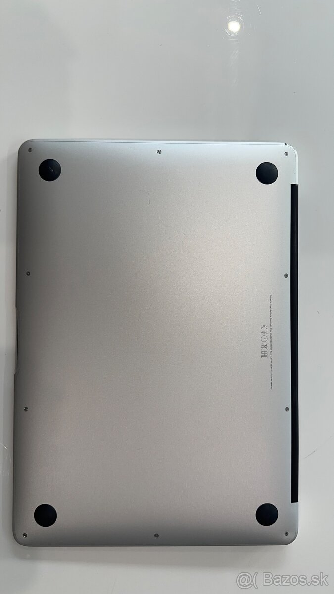 Macbook AIR (early 2015) - 2