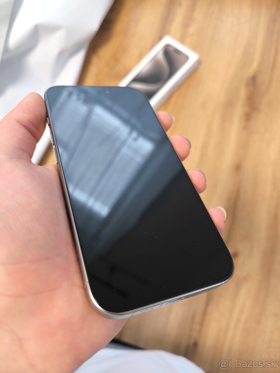 iPhone 15 Pro 128GB Natural Titanium - 2