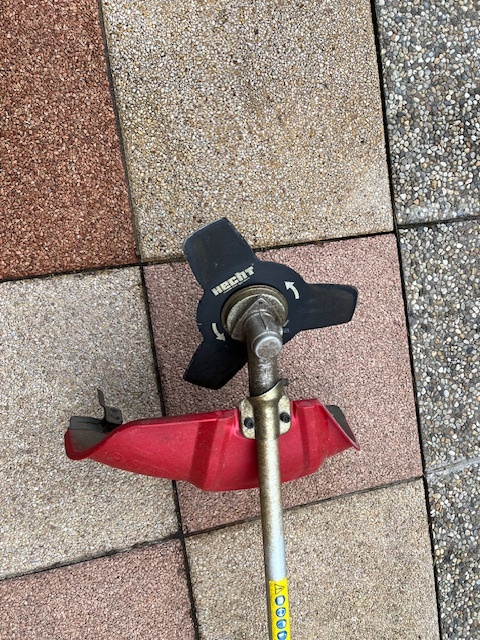 Benzínový krovinorez - HECHT 129 BTS - 2