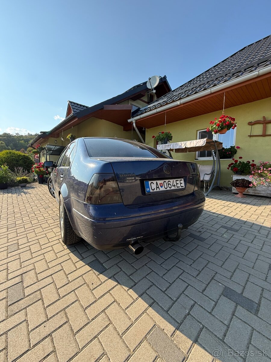 Volkswagen Bora - 2