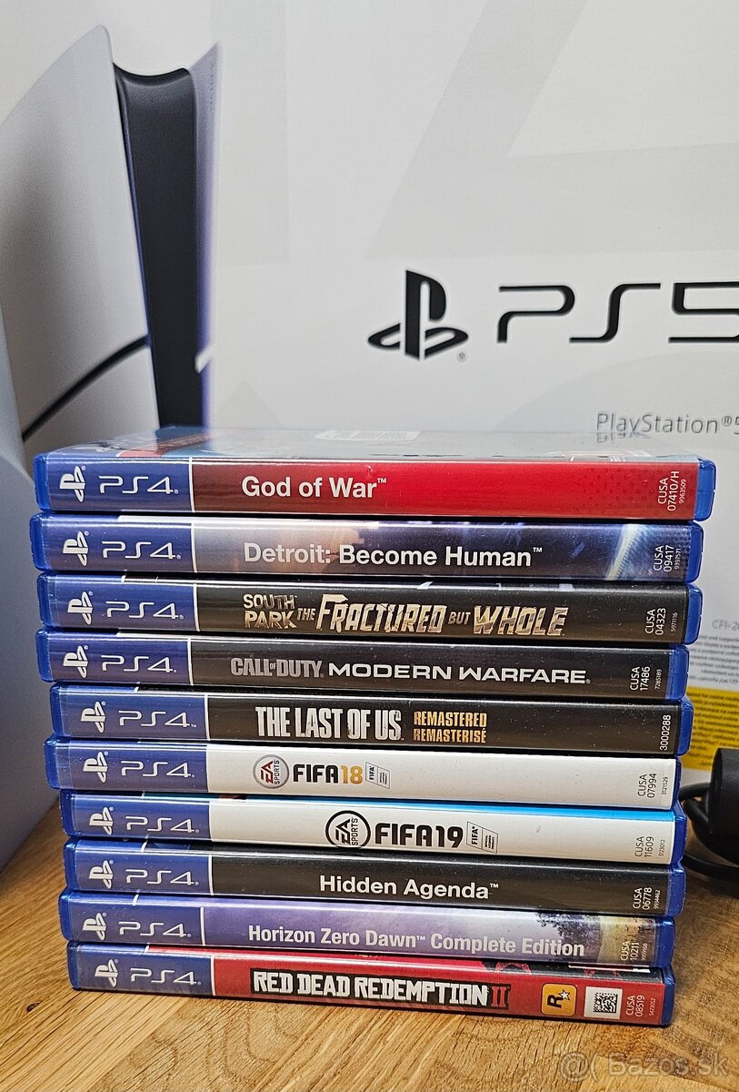 PlayStation 5 + 3 ovládače + PS4 kamera + 10 hier - 2