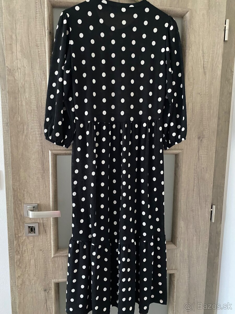 Čierno biele bodkované šaty - 2