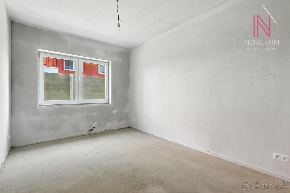 2 izbový byt s terasou a záhradou v Senci - 2