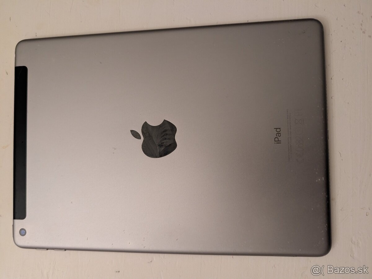 Apple iPad 9.7 LTE 128GB 5 generácia - 2