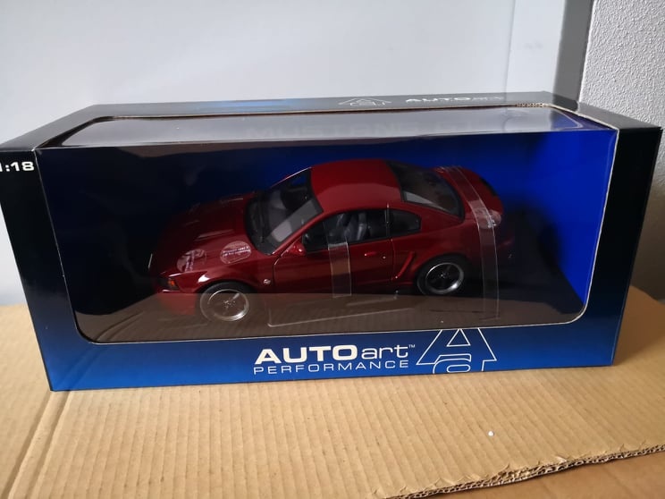 1:18 Autoart, Ford - 2