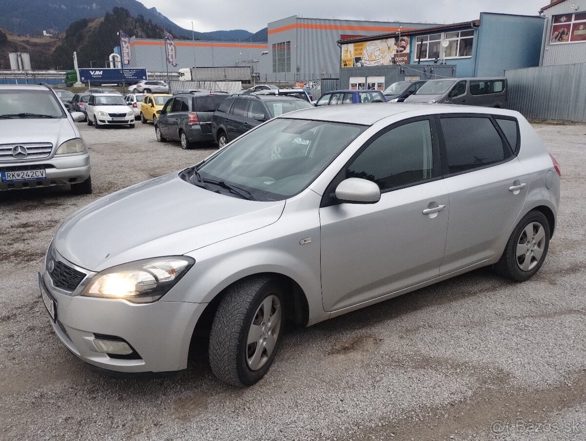 Kia Cee´d 1.4 CVVT L - 2