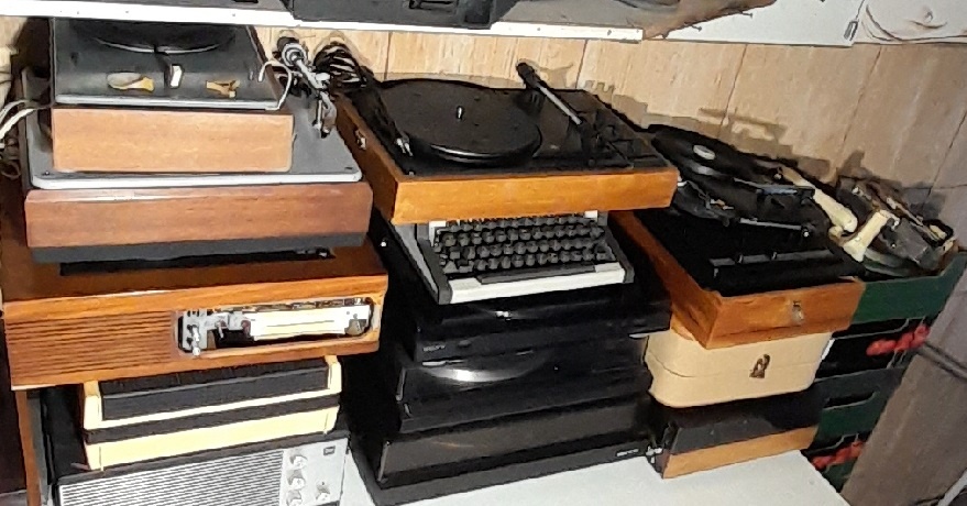 GRAMOFÓN TESLA, SONY, DUAL CROWN,.... -predám - 2