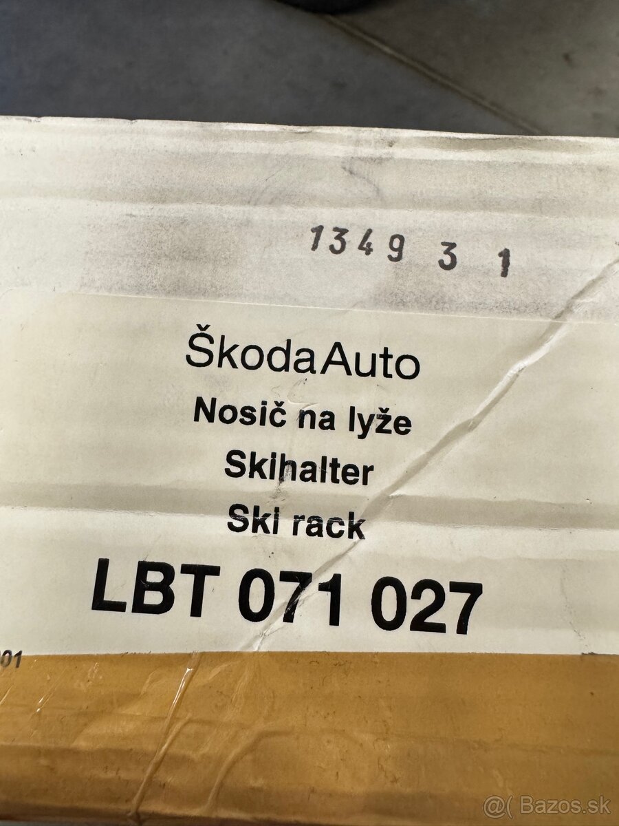 Uzamykateľný držiak na lyže - 2