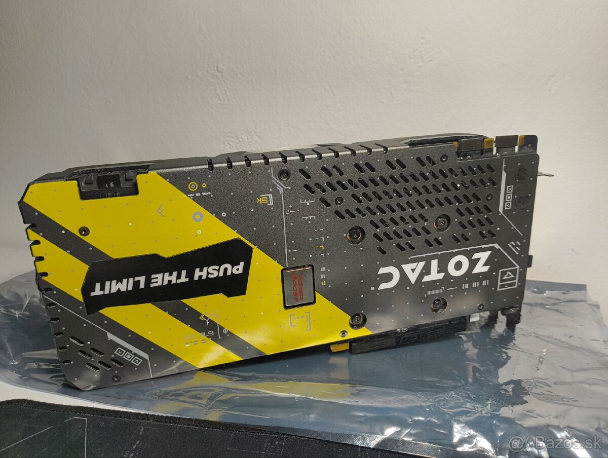 GTX 1070 Ti Zotac Amp extreme - 2