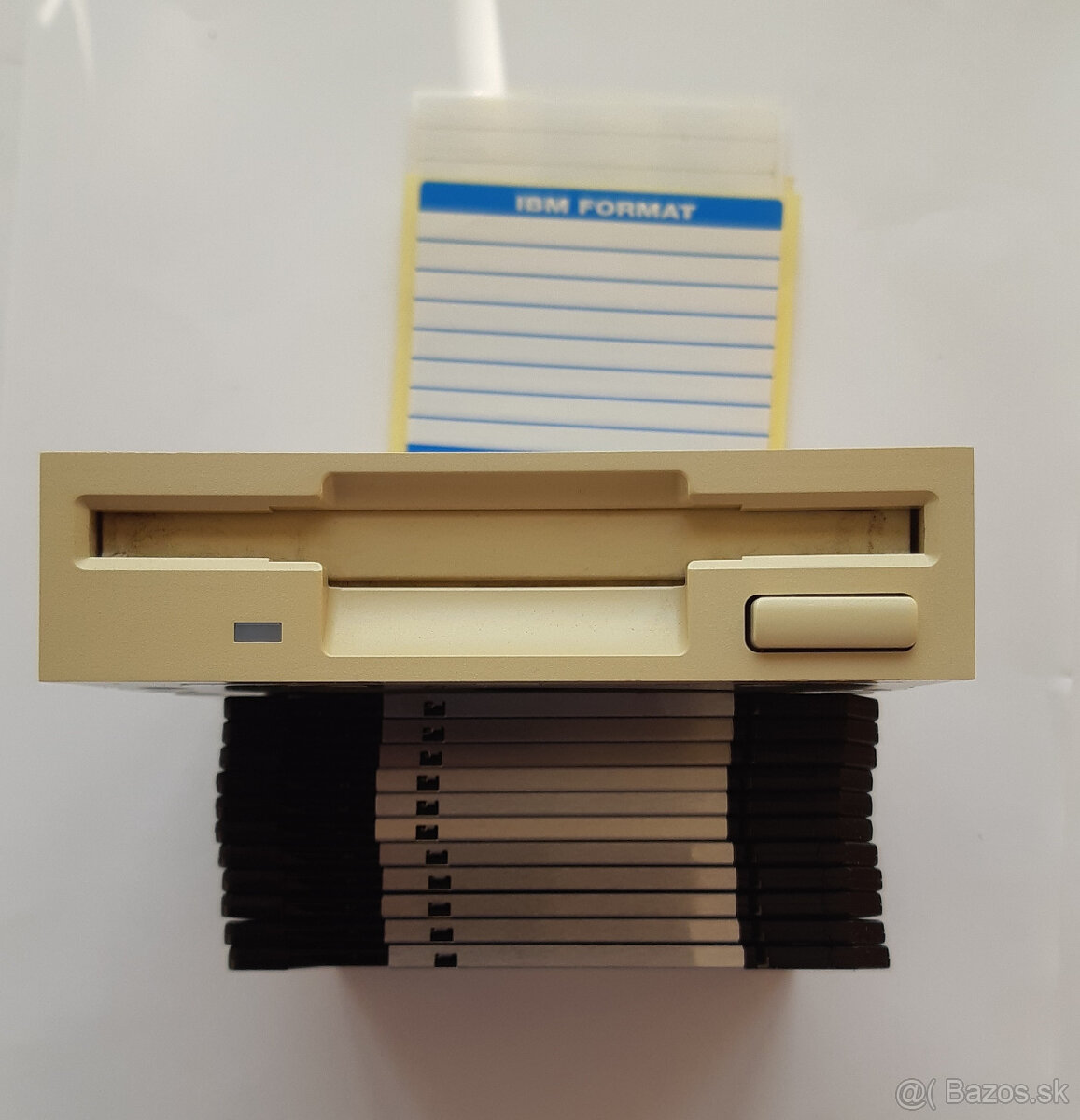 Diskety spolu s 3.5" mechanikami - 2