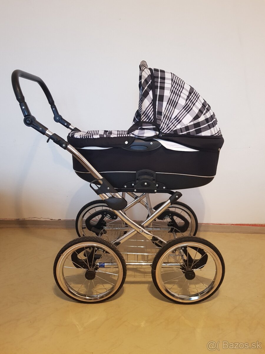 Čierno biely kočiar - 2