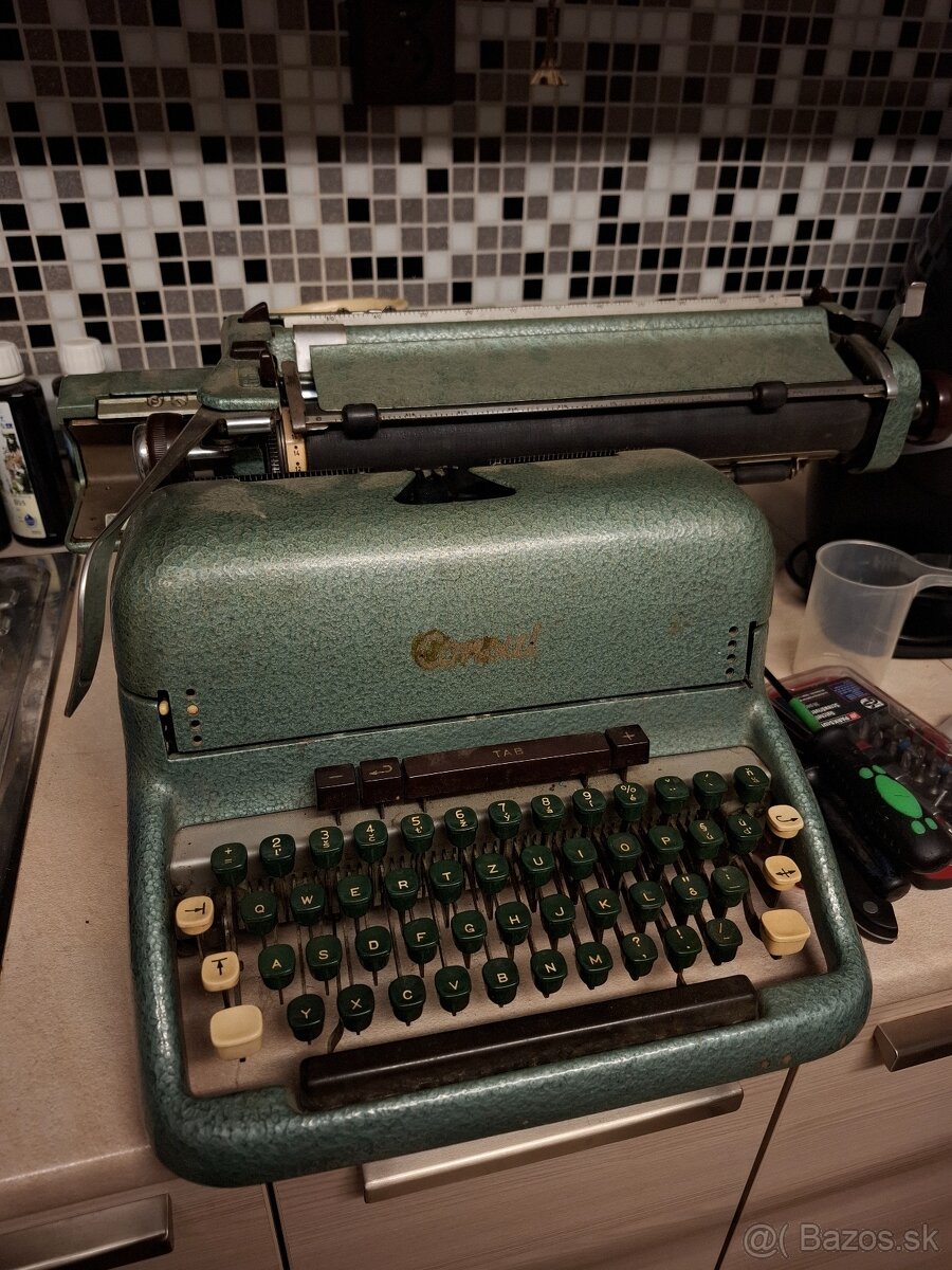 Písací stroj - 2