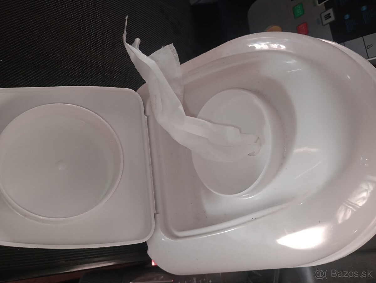 Dávkovače vylhčených utierok - 2