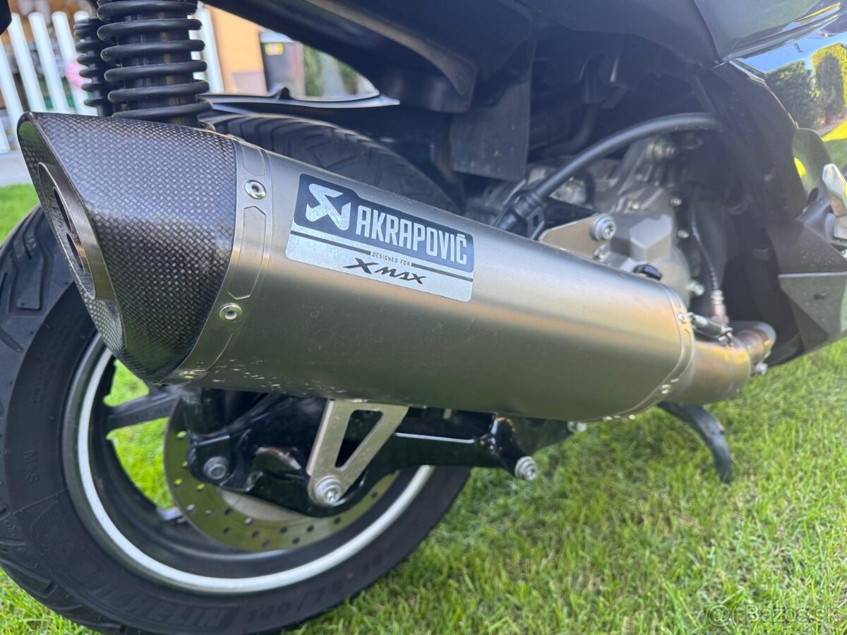 Skúter YAMAHA X-MAX300 - 2