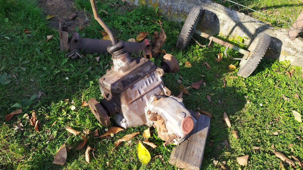 Predám prevodovku z Aro 461 na malotraktor. - 2