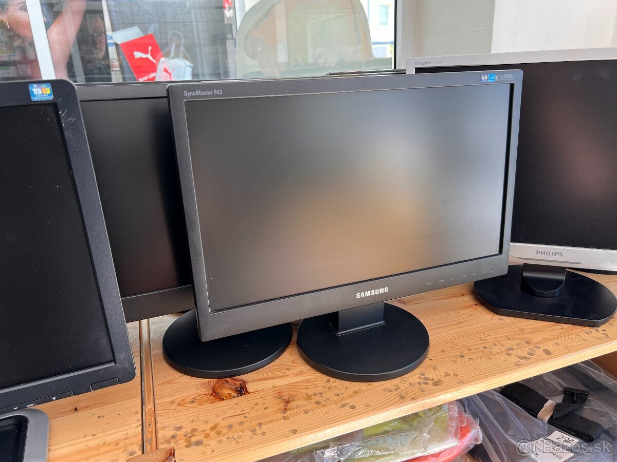 Lcd monitor - 2