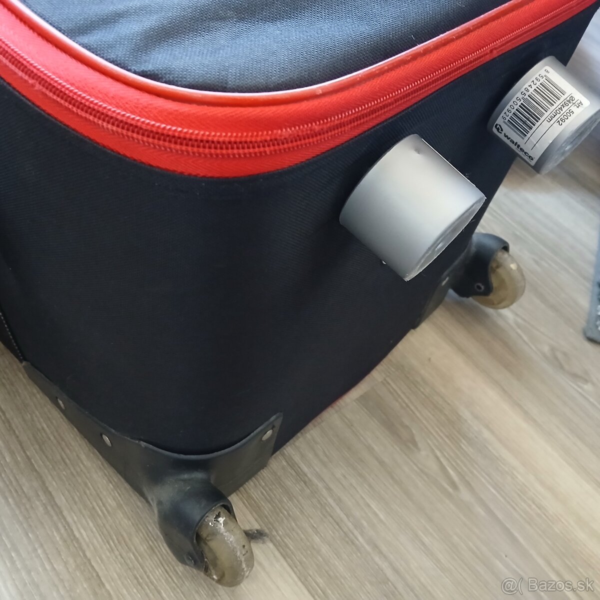 Kufor na kolieskach. - 2