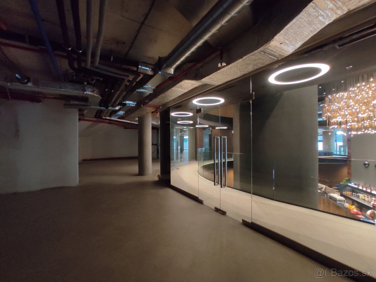 Obchodný priestor v exkluzívnej budove TOWER 5 v tesnej blíz - 2