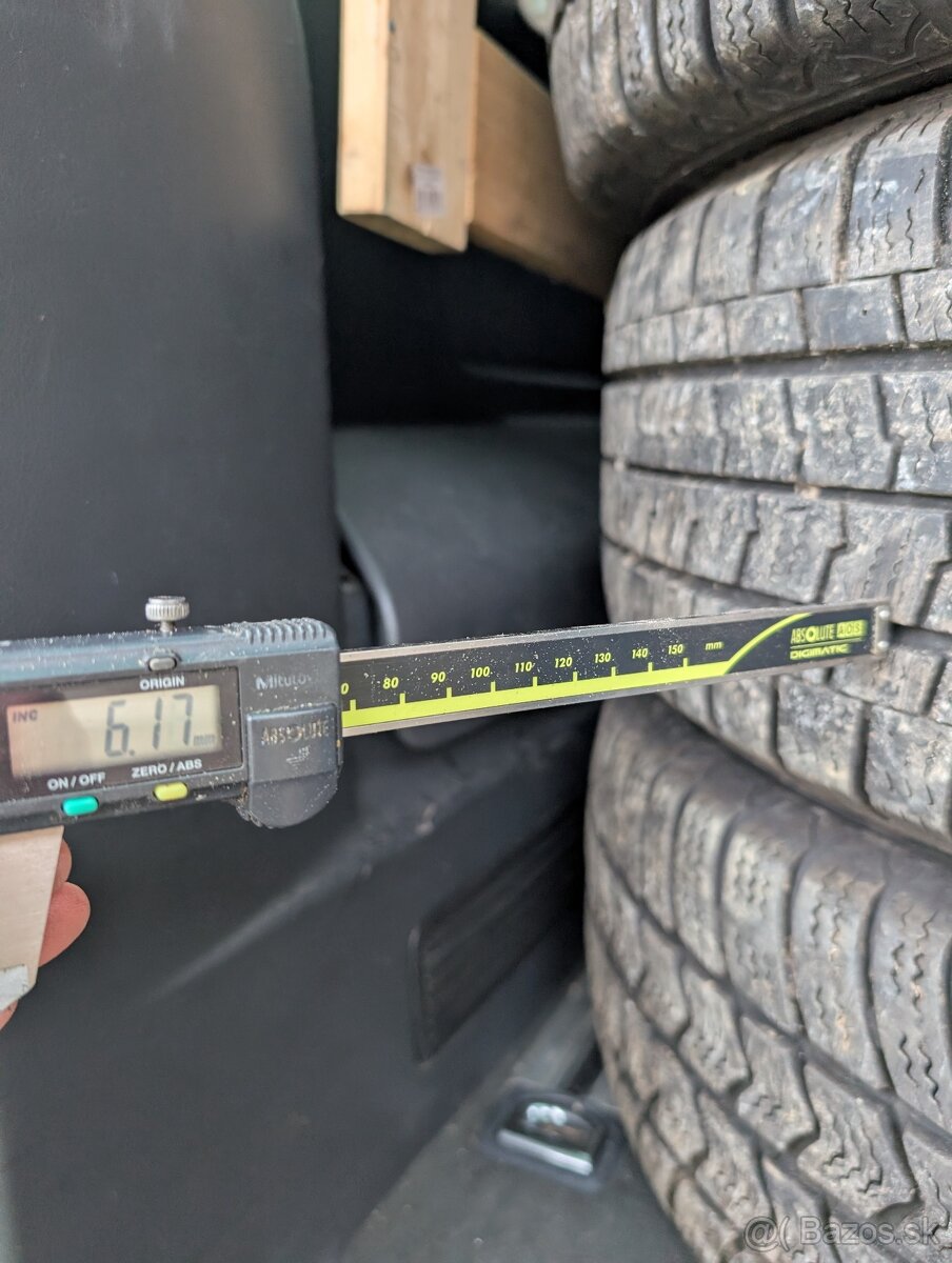 Zimné pneu 215/65 R16C na VW T5, van - 2