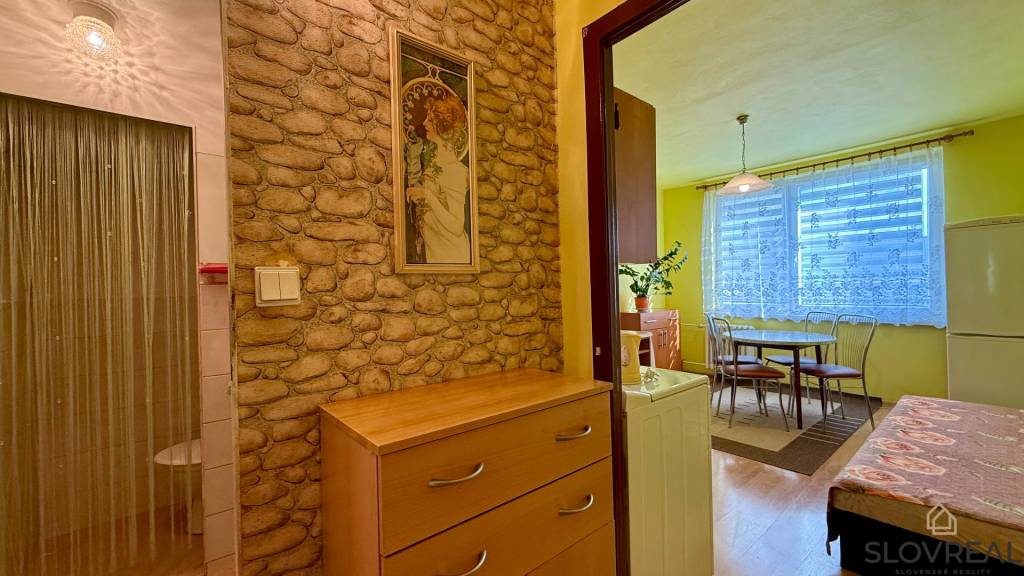 SLOVREAL - prenájom 1 izbový byt Žiar nad Hronom - 2