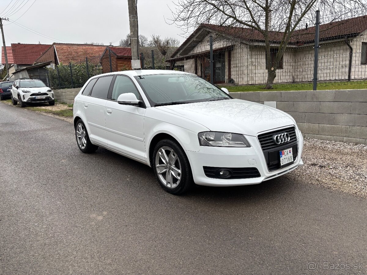 Audi A3 Sportback - 2