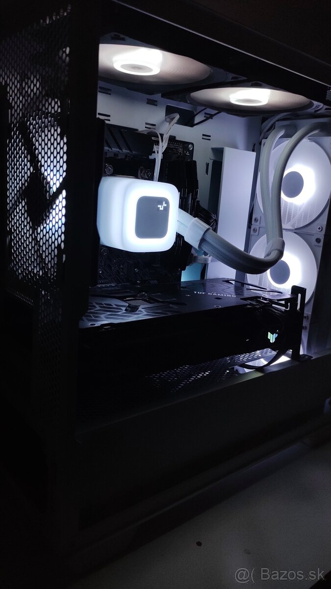 Predám prípadne vymením za herný notebook - 2