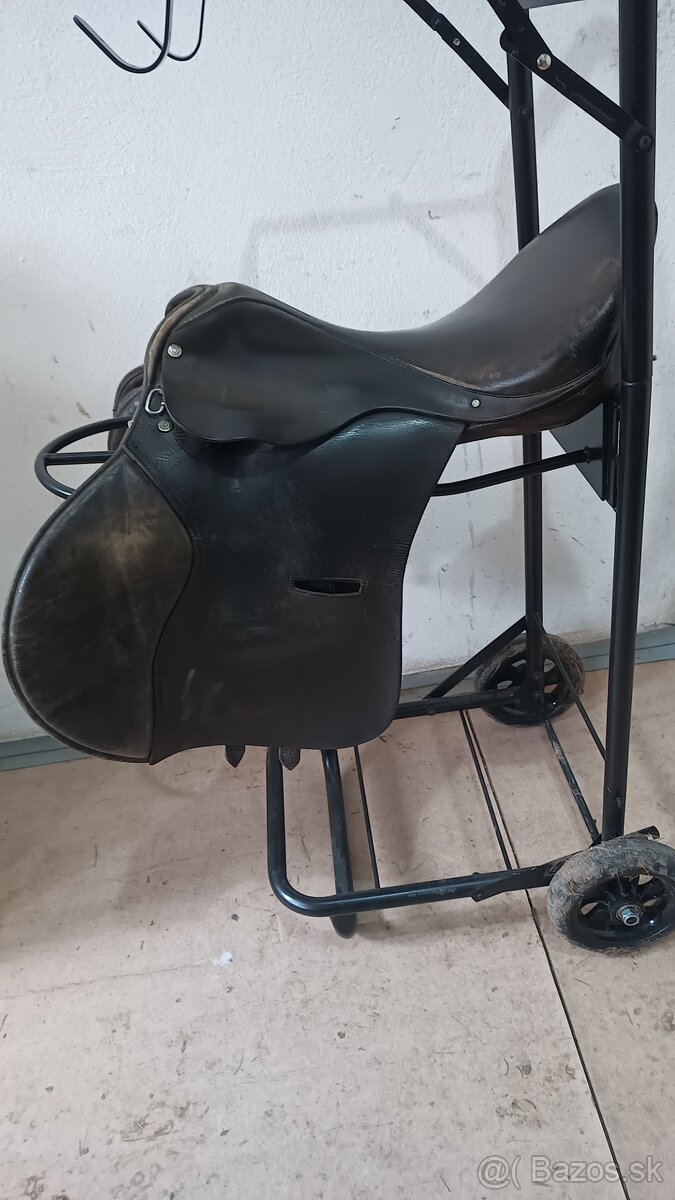 Kožené skokové sedlo KENT LEATHER (Made in England) – 17,5" - 2